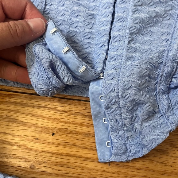 Light blue mini skirt and corset top set - Picture 6 of 10